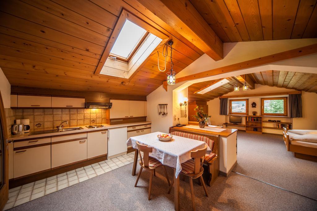 Ferienhaus Larinmos Lermoos Oda fotoğraf